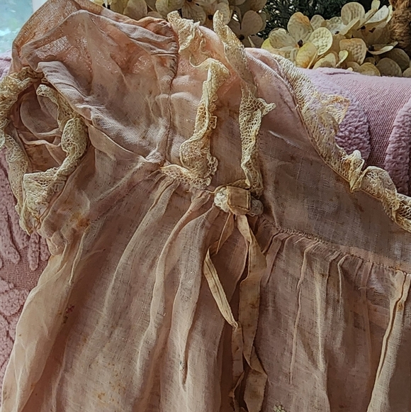 Antique/Vintage Hand Made Baby Dress - Picture 3 of 7